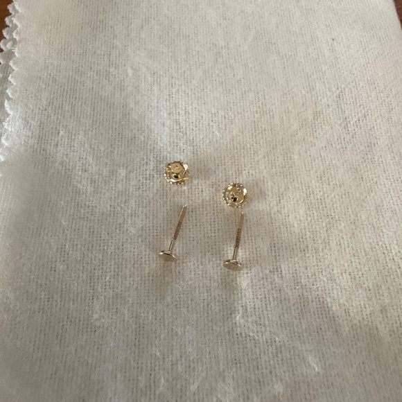 Automic Gold 4mm Medium Circle Earrings, 14k Yellow Gold - Picture 3 of 9